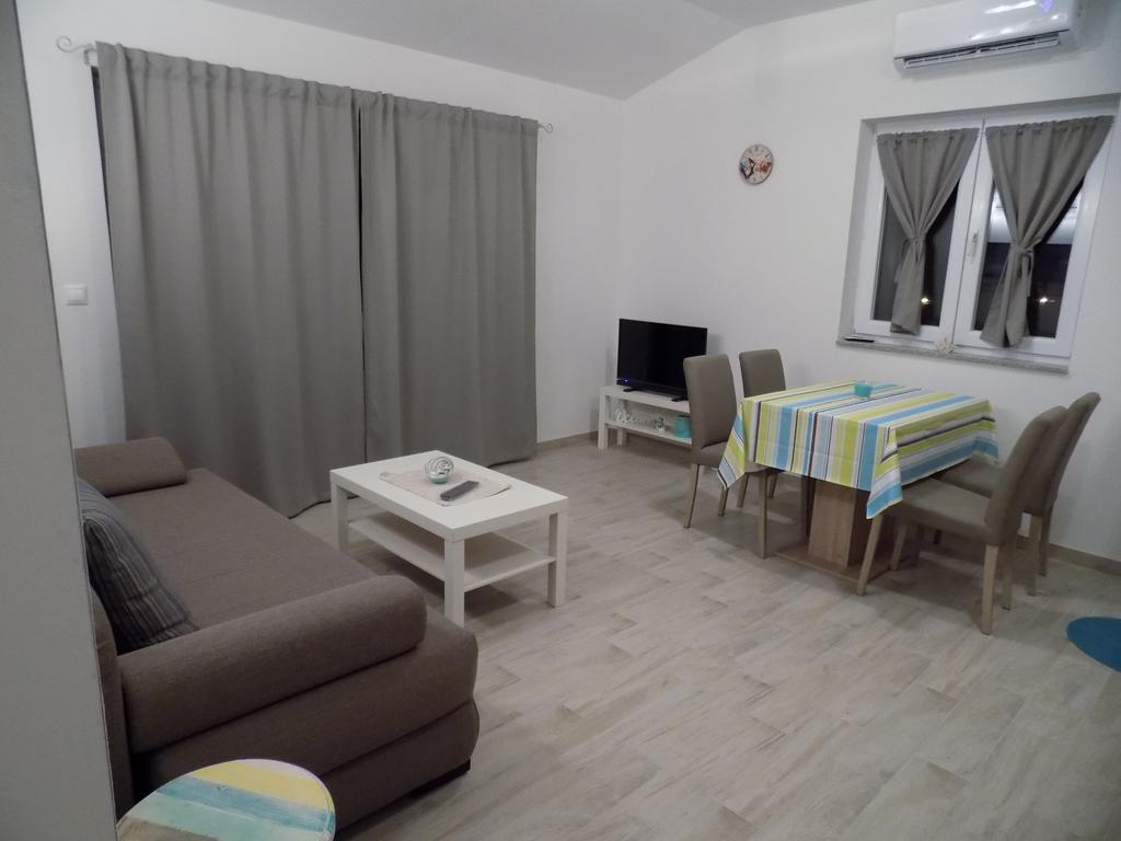 Apartments Sofija ヴーシ エクステリア 写真